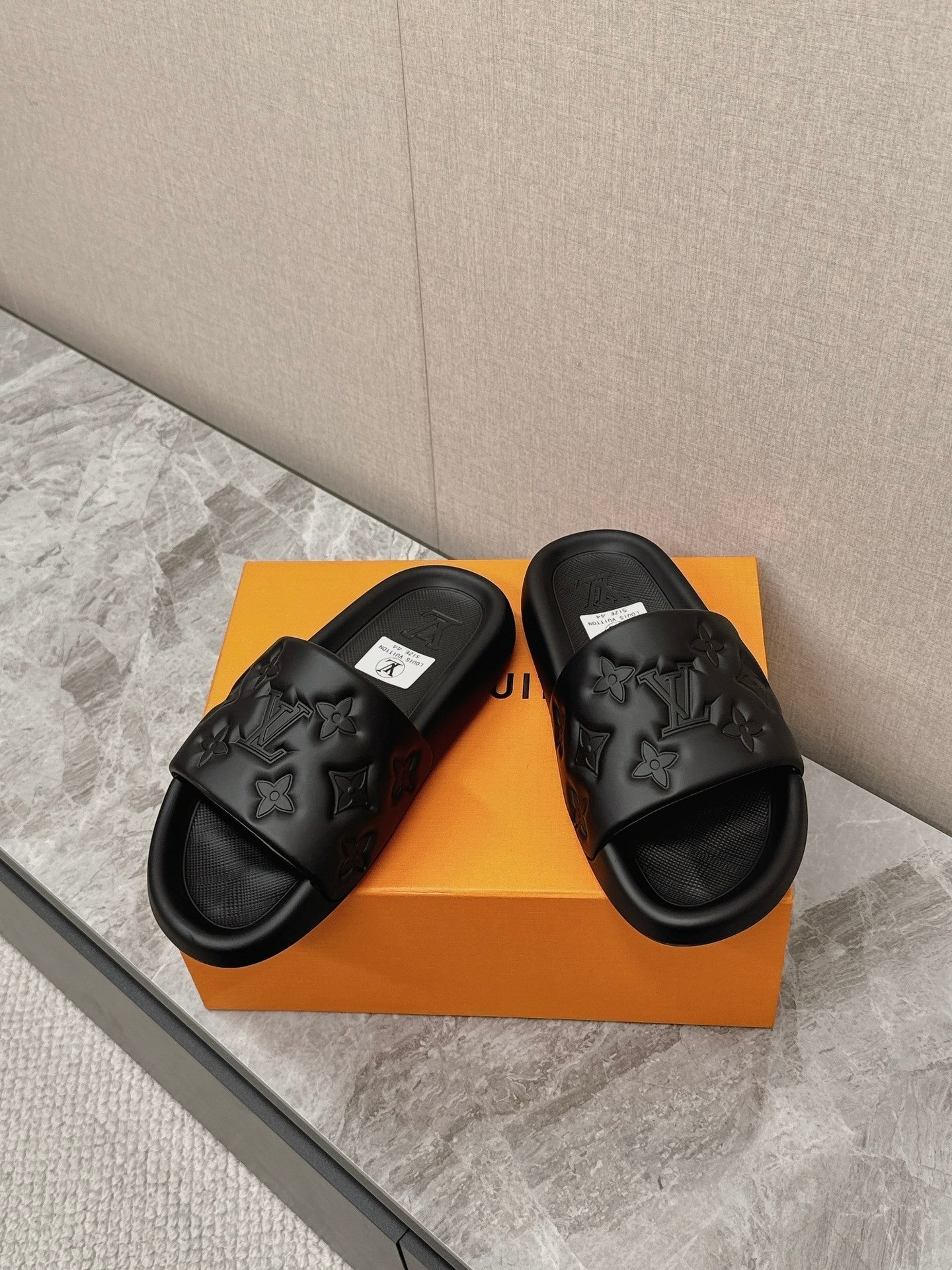 Louis Vuitton sandalias