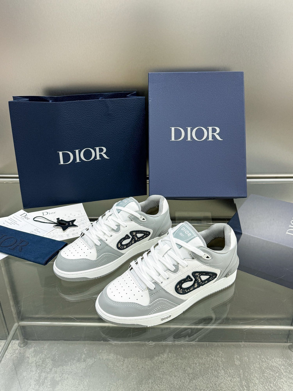 Dior